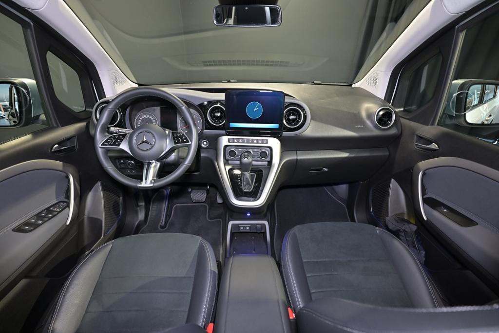 Mercedes-Benz T 180 d PROGRESSIVE NAVI AHK 1.5t. Klima LED ALU