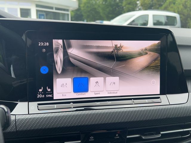 Golf VIII Variant 2.0 TDI R-Line DSG