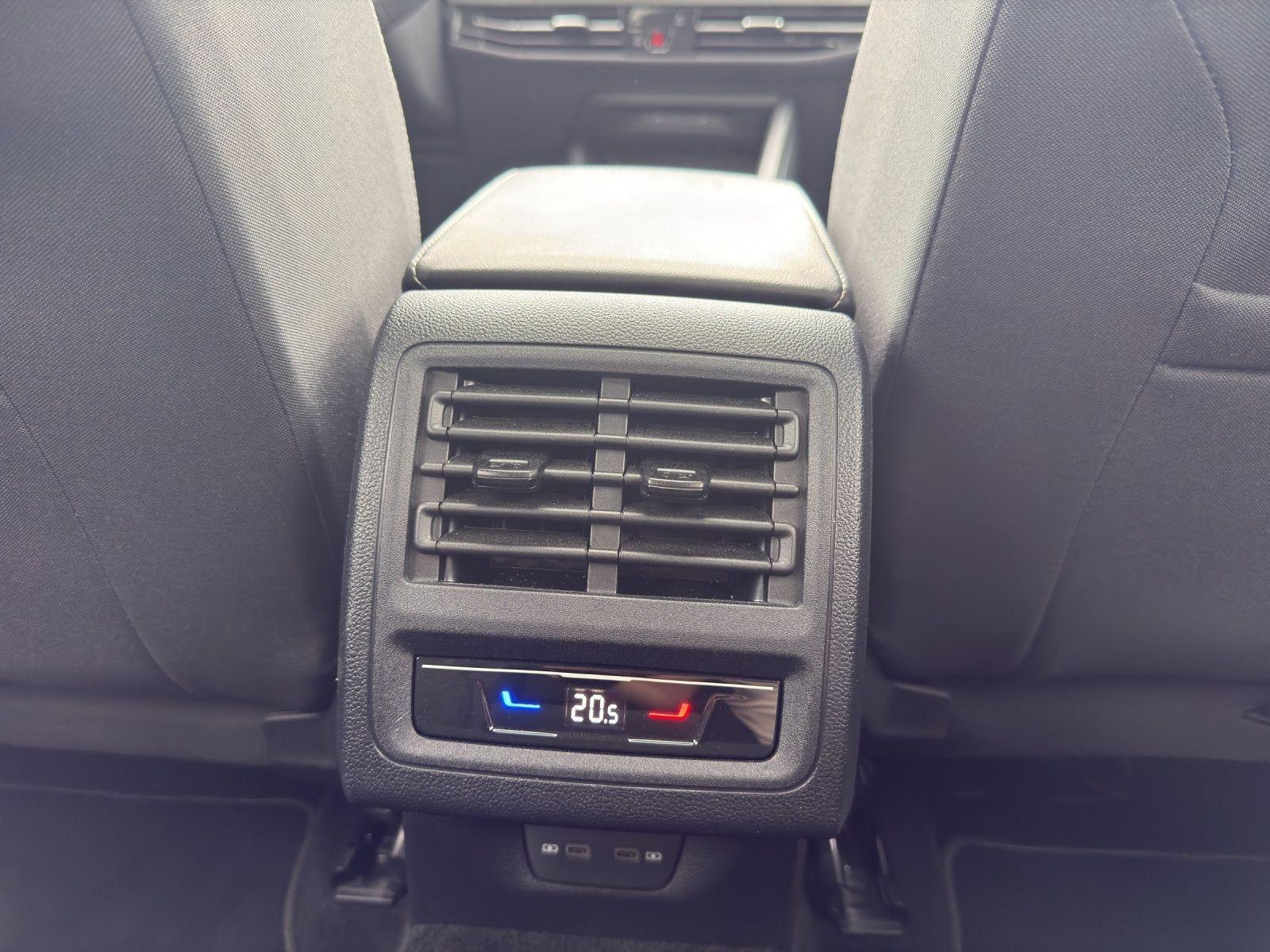 Volkswagen Golf VIII 1.0 eTSI DSG MOVE*LED*PANO*KAMERA*PDC*, миниатюра 18