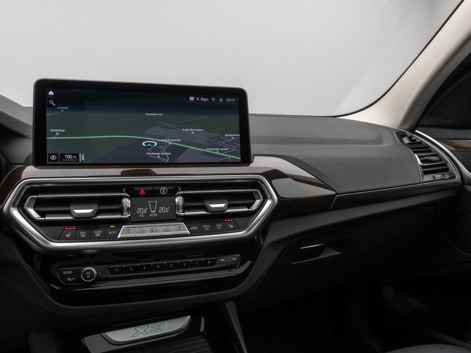 Fahrzeugabbildung BMW X3 xD30e Panorama Kamera Laser HUD DAB HiFi 18"