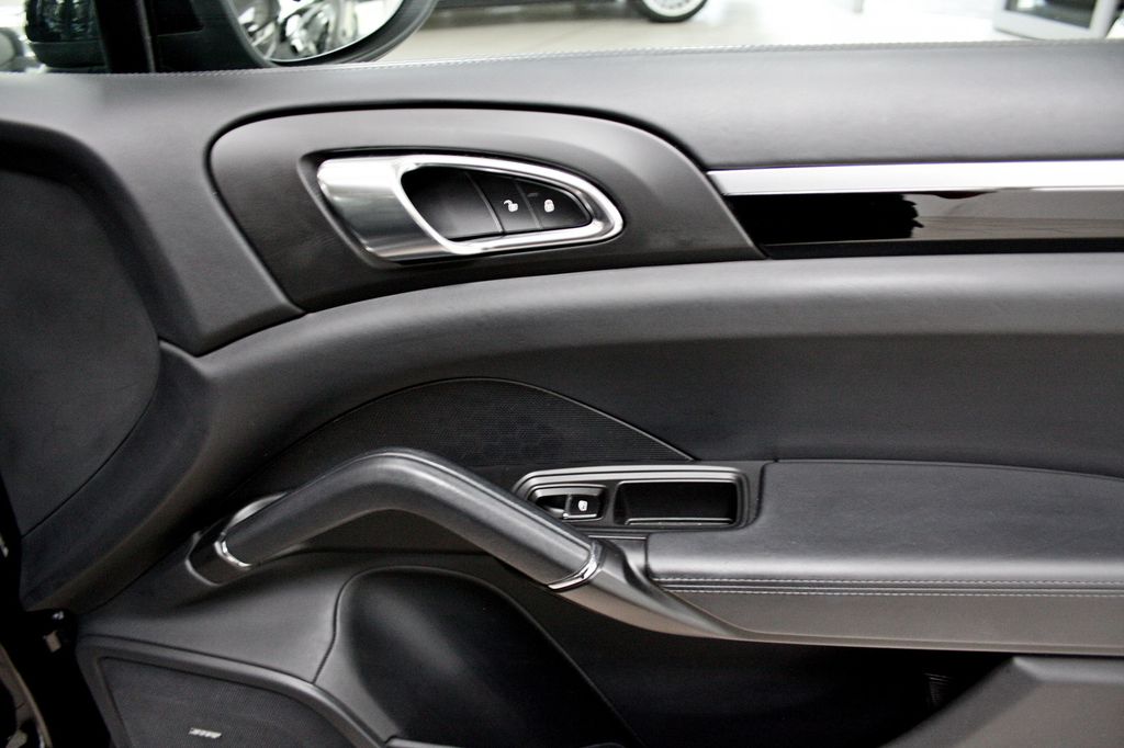 Porsche Cayenne Diesel 2. Besitz LUFT BOSE PANO LEDER