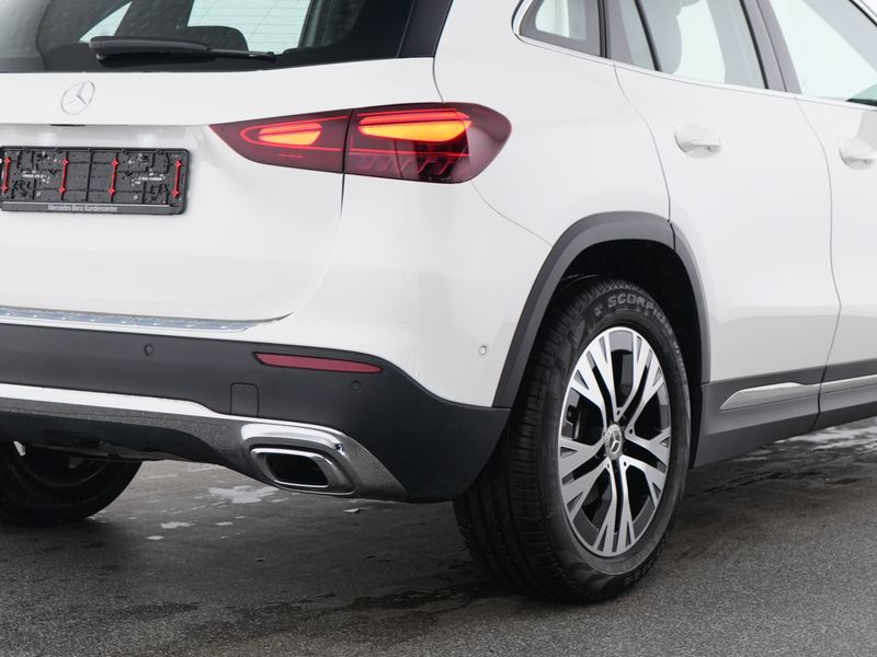 Fahrzeugabbildung Mercedes-Benz GLA 200 Progressive AHK+Pano+CarPlay+Kam+EasyPac