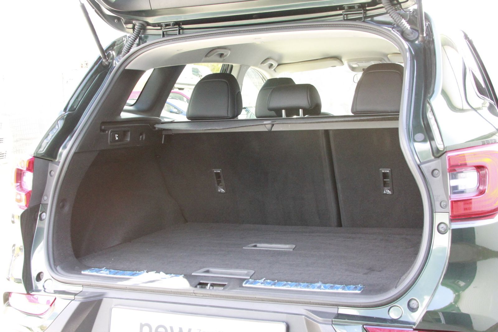 Fahrzeugabbildung Renault Kadjar LIMITED Deluxe TCe 140