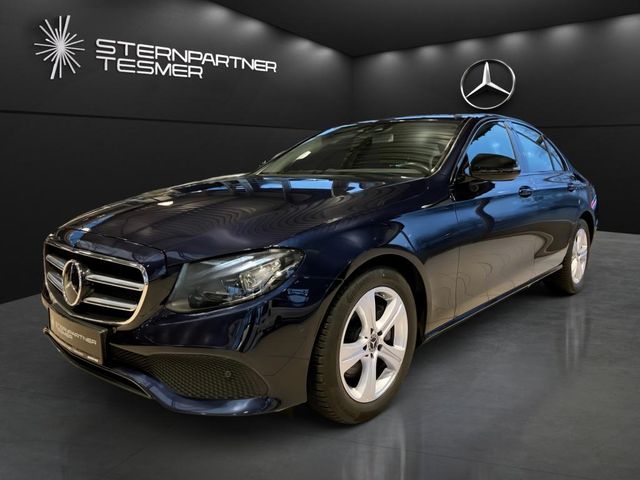 Mercedes-Benz E 220 d +Avantgarde+Night+StHz+KAMERA+HuD+COMAND