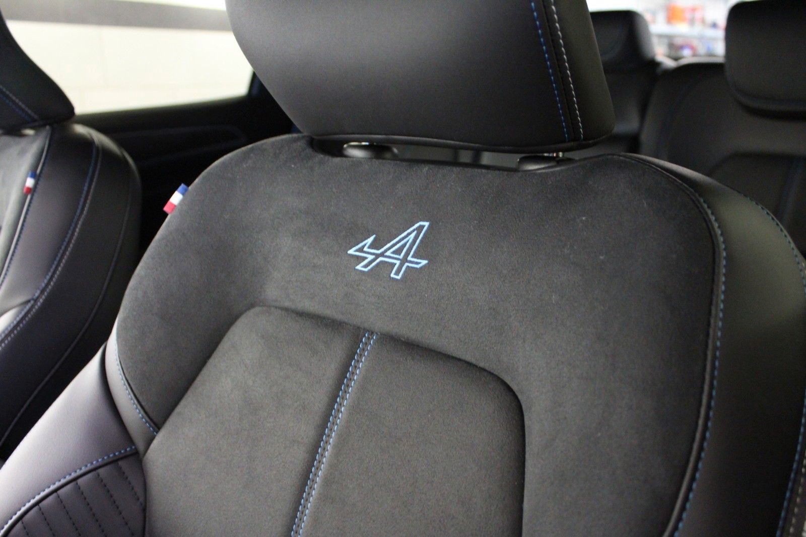 Fahrzeugabbildung Renault Arkana E-TECH Full Hybrid 145 Esprit Alpine