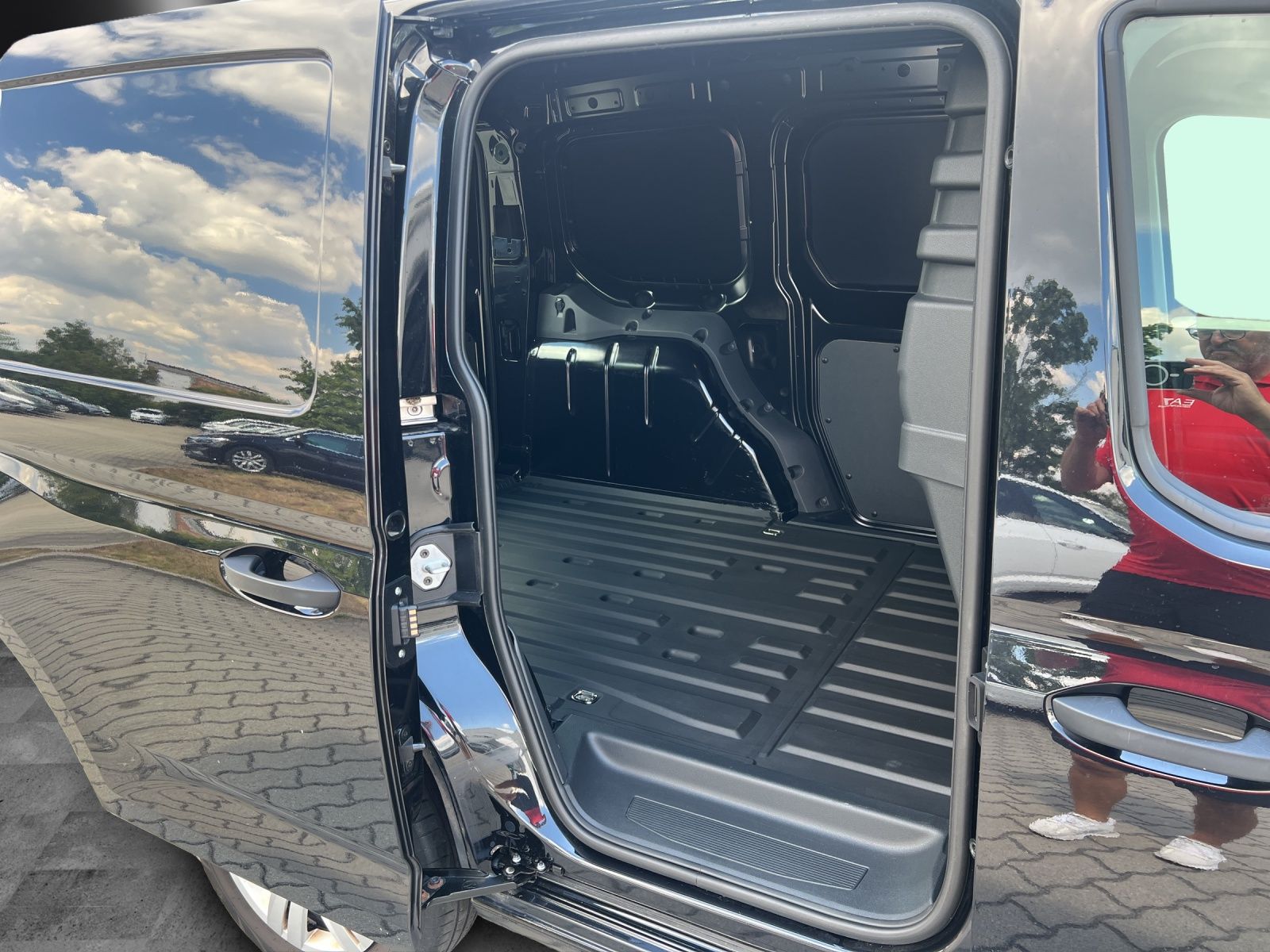 Fahrzeugabbildung Volkswagen Caddy TSI Kasten EcoProfi Klima DAB PDC