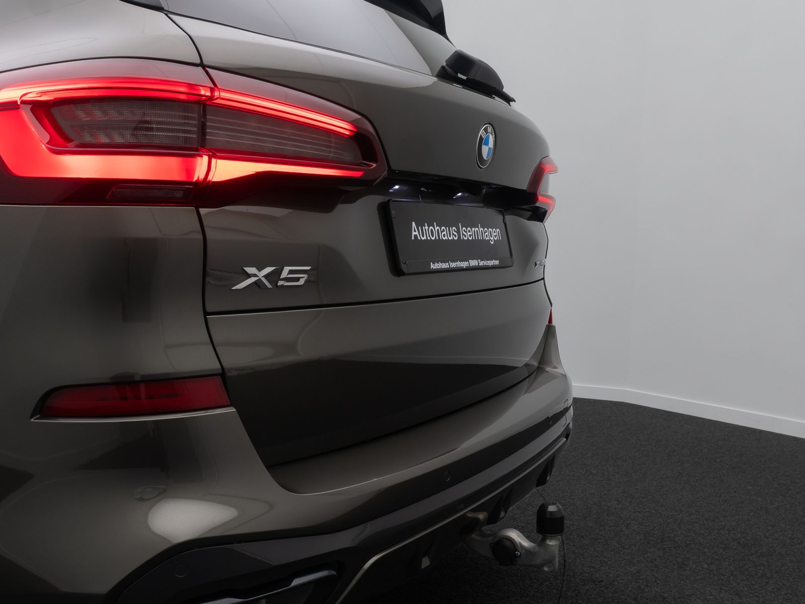Fahrzeugabbildung BMW X5 xD40d M Sport AHK 360&deg; H/K Panorama Laser 22"