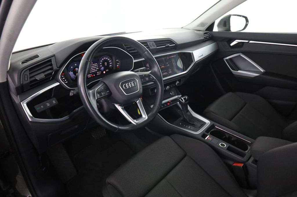Image of Audi Q3