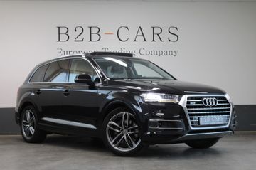 Audi Q7 - 1