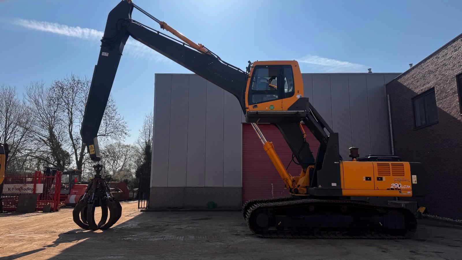 Hyundai Robex 290LC-7A  Material Handler