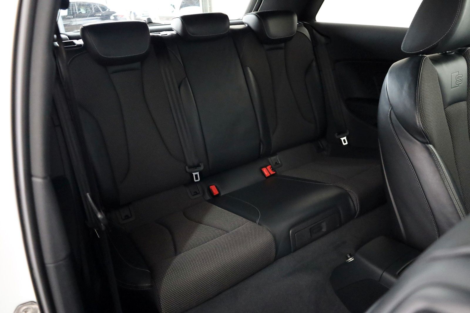 Fahrzeugabbildung Audi A3 S Line T.Leder,Navi,Xenon,ACC,SH,PDC,SR+WR