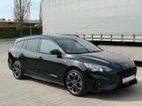 Ford Focus Turnier ST-Line X Garantie *Lenkrad Heiz. - Ford Focus: Schwarz, Kombi