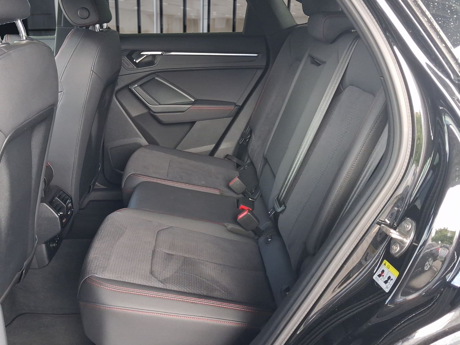 Audi Q3 Sportback 40 TFSI quattro S line Matrix ACC R foto 6