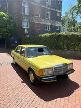 Mercedes-Benz Oldtimer - Mercedes 200d (W123) - Baujahr ... - Mercedes-Benz 200: D W123