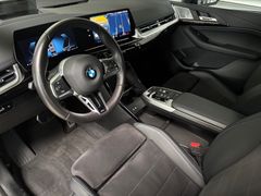 Fahrzeugabbildung BMW 218i Active Tourer M Sport--AHK/DrivingProf/Pano