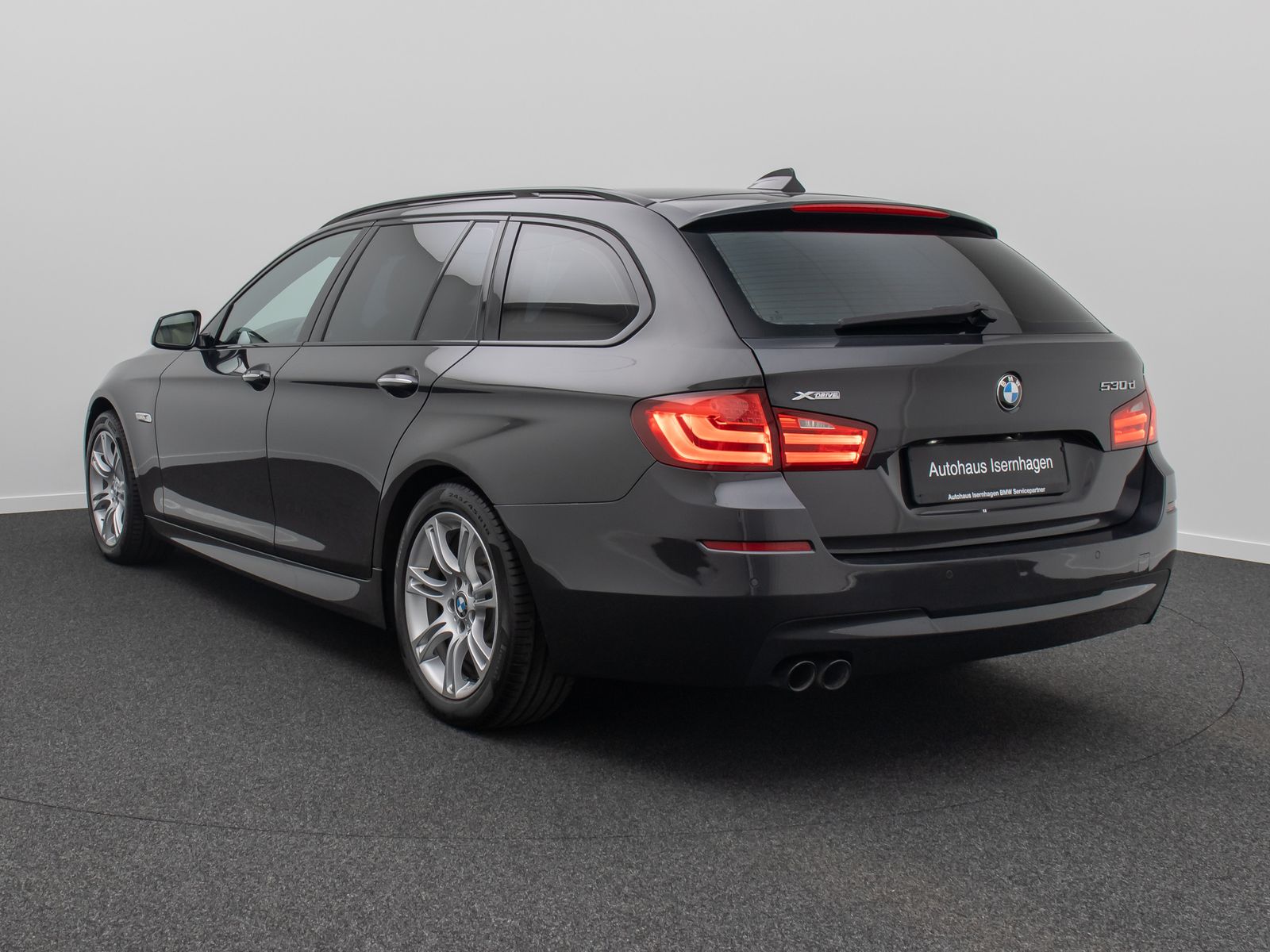 Fahrzeugabbildung BMW 530d xD M Sport Kamera HUD NaviPro Panorama HiFi