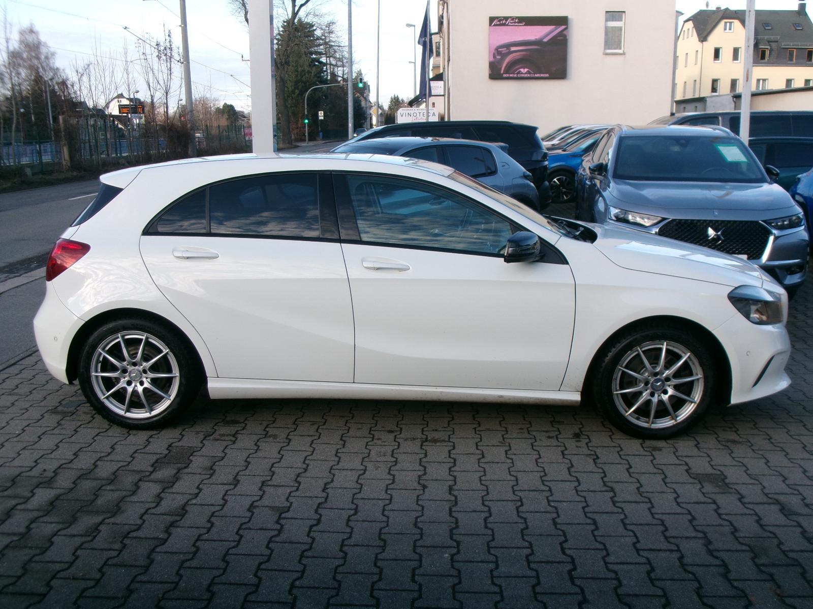 Mercedes-Benz A 250 4MATIC Urban 7G-DCT*Sitzheiz.*Navi*