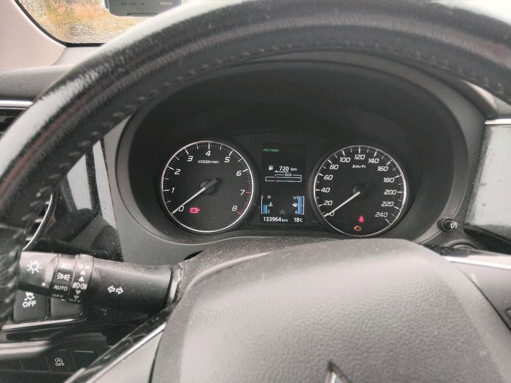 Image of Mitsubishi Outlander