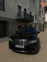 Volkswagen Tiguan 2.0 TDI DSG R-Line /Großes Navi/ 20Zoll - : Geländewagen, Grosse