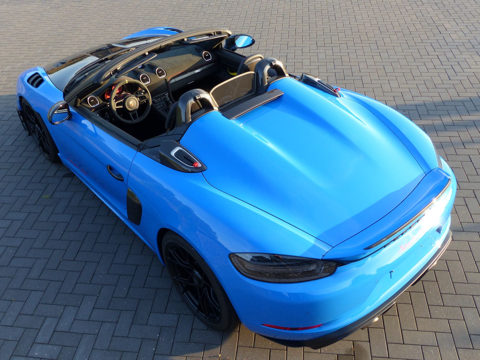 Fahrzeugabbildung Porsche 718 Boxster Spyder RS