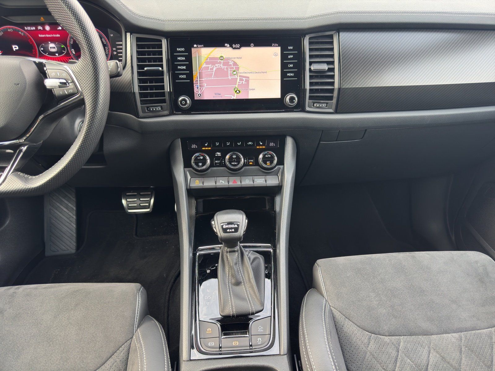 Fahrzeugabbildung SKODA Kodiaq 2.0 TDI Sportline 4x4/AHK/ACC/KAMERA/