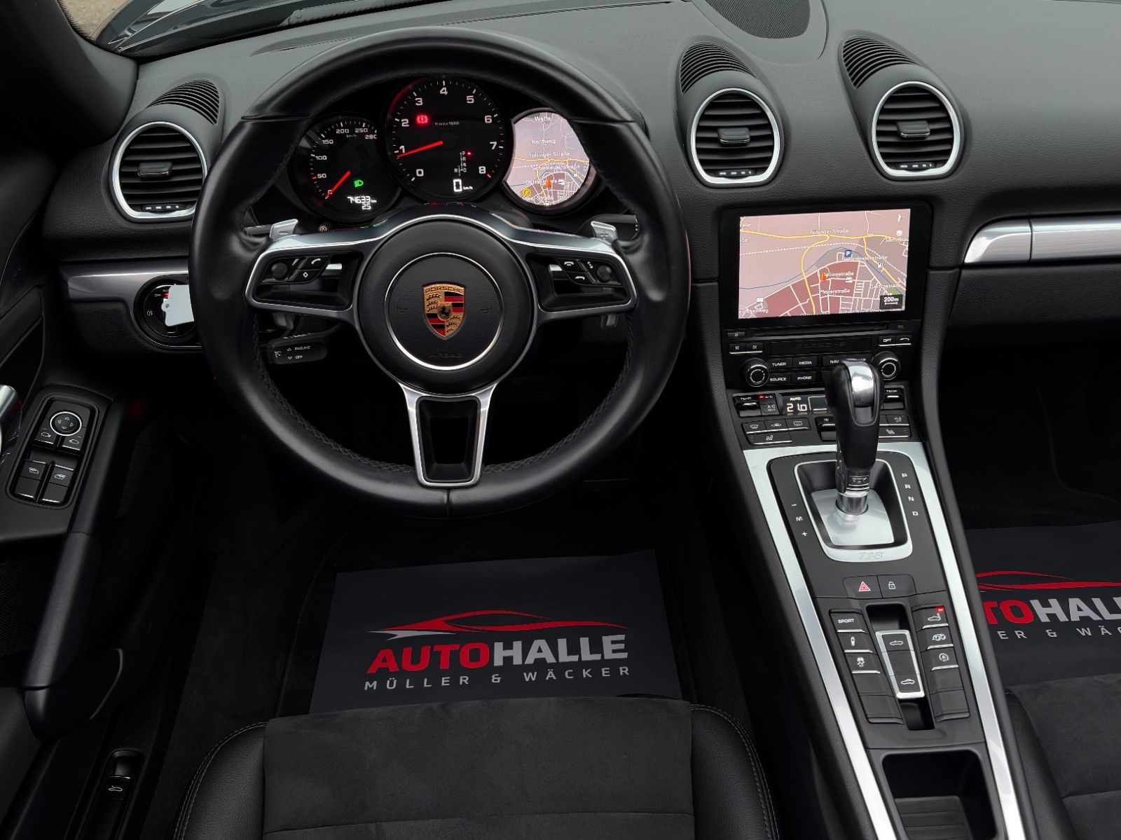 Fahrzeugabbildung Porsche 718 Boxster Sport PASM NAV CarPlay LHZ SHZ 20"