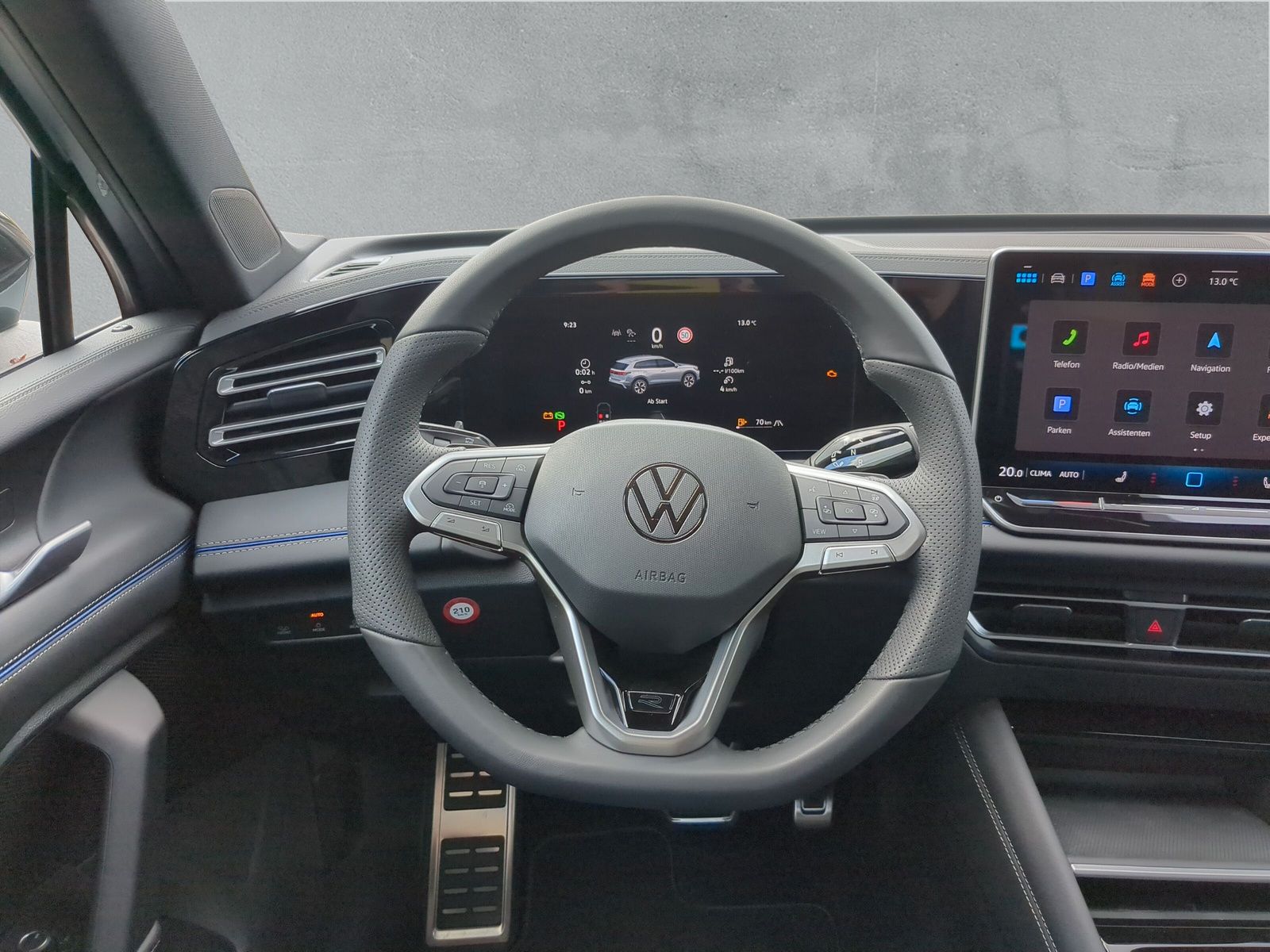 Fahrzeugabbildung Volkswagen Tiguan R-Line 2,0 TDI 110kW 7-Gang DSG AHK