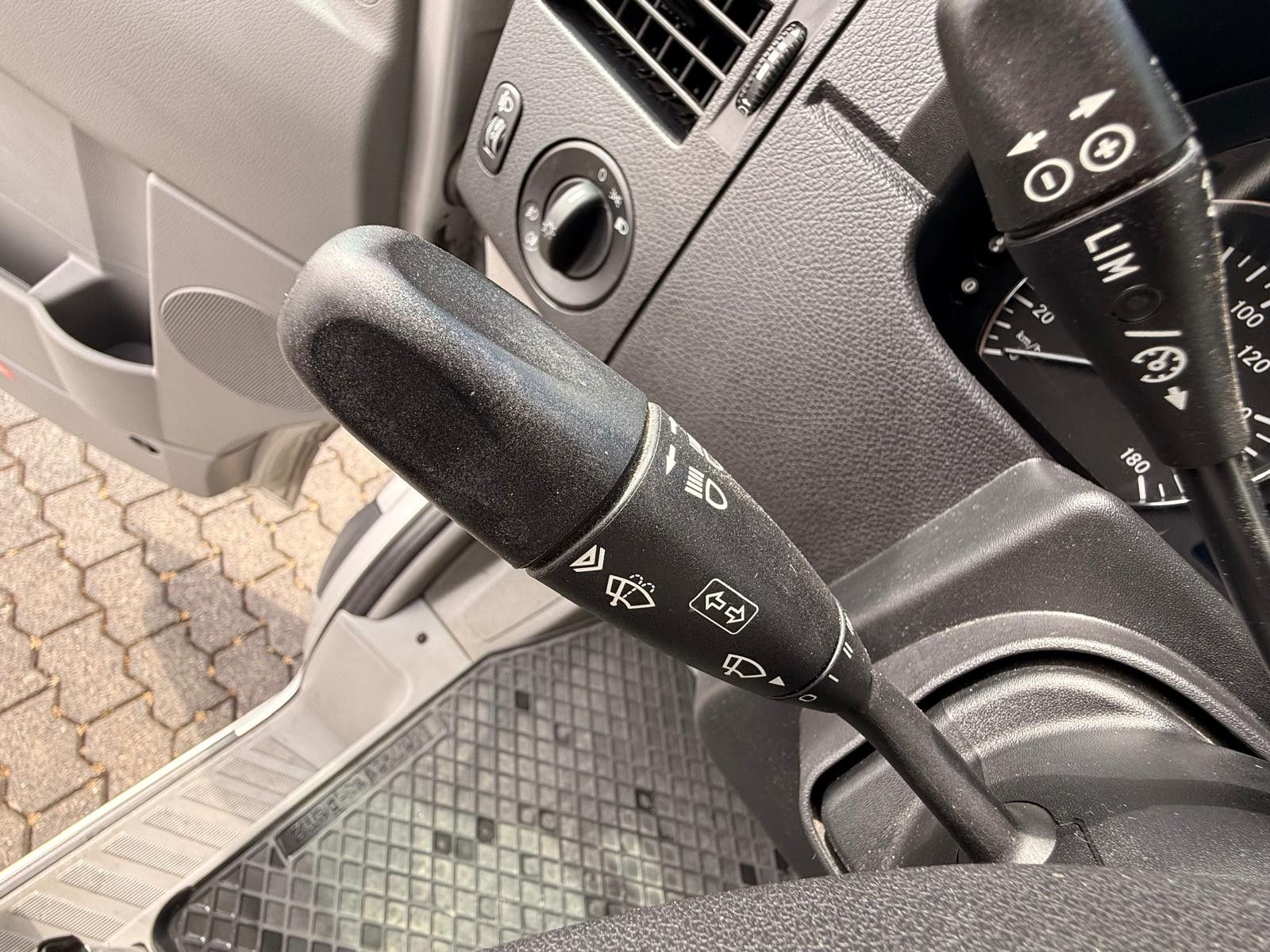 Fahrzeugabbildung Mercedes-Benz Sprinter II Kasten 310/311/313/314/316 CDI