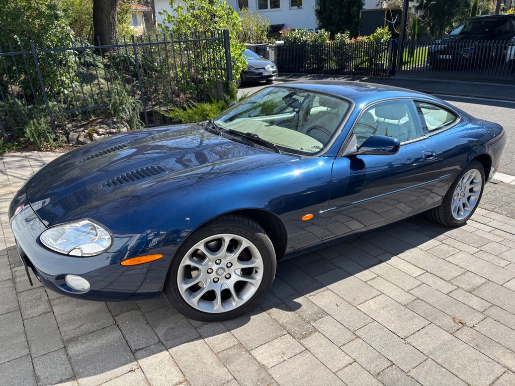 Jaguar XKR