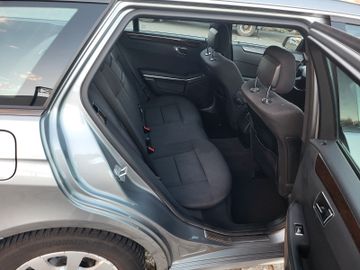Mercedes E 220 - 7