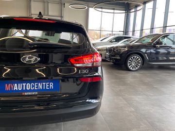Hyundai i30 cw Premium *ACC*KAMERA*NAVI*SHZ*TEM*TOUCH*