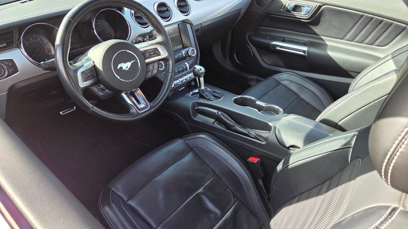 Ford Mustang GT Fastback 5.0 V8 421 ch BVA / 40 400 km / Premium Pack / Cuir ventilé / Caméra de recul