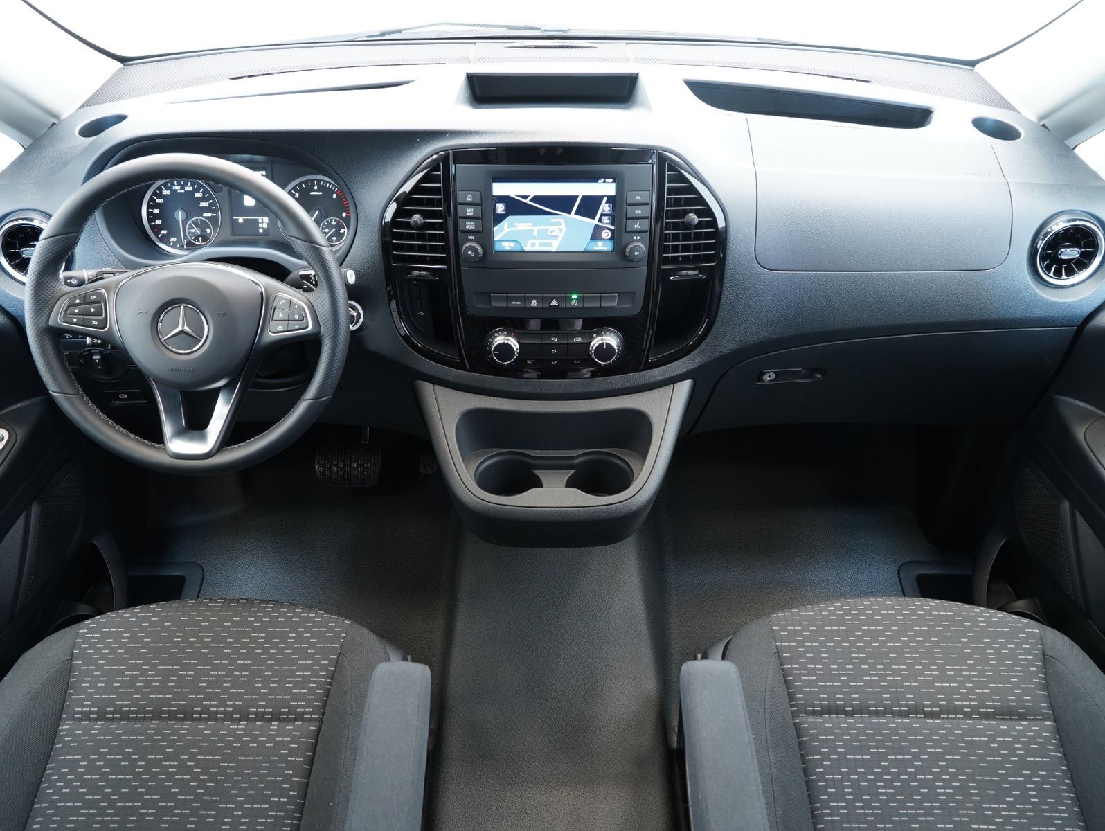 Fahrzeugabbildung Mercedes-Benz Vito Tourer 119 CDI Pro 4x4 lang PÖSSL/KÜCHE