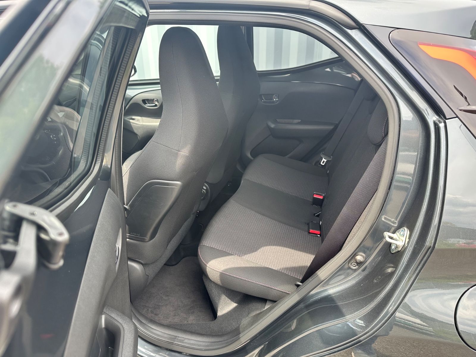 Fahrzeugabbildung Toyota Aygo AYGO x-style*RFK*Faltdach*Carplay