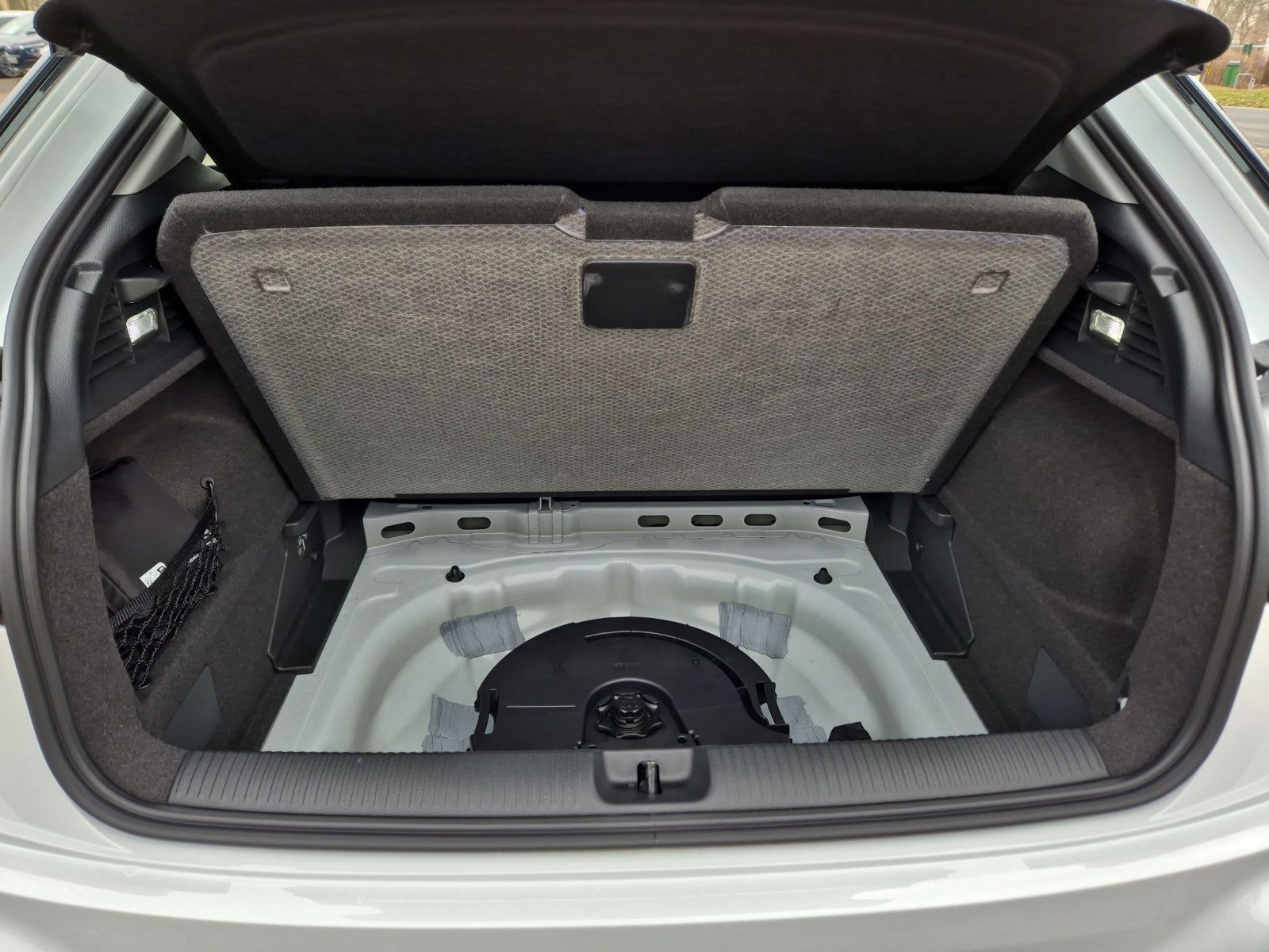 Fahrzeugabbildung Audi Q2 35 TFSI advanced S tronic LED