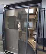 Pössl Roadcruiser 3.0l Schwarz Raumbad Längsbett Solar - Offers
