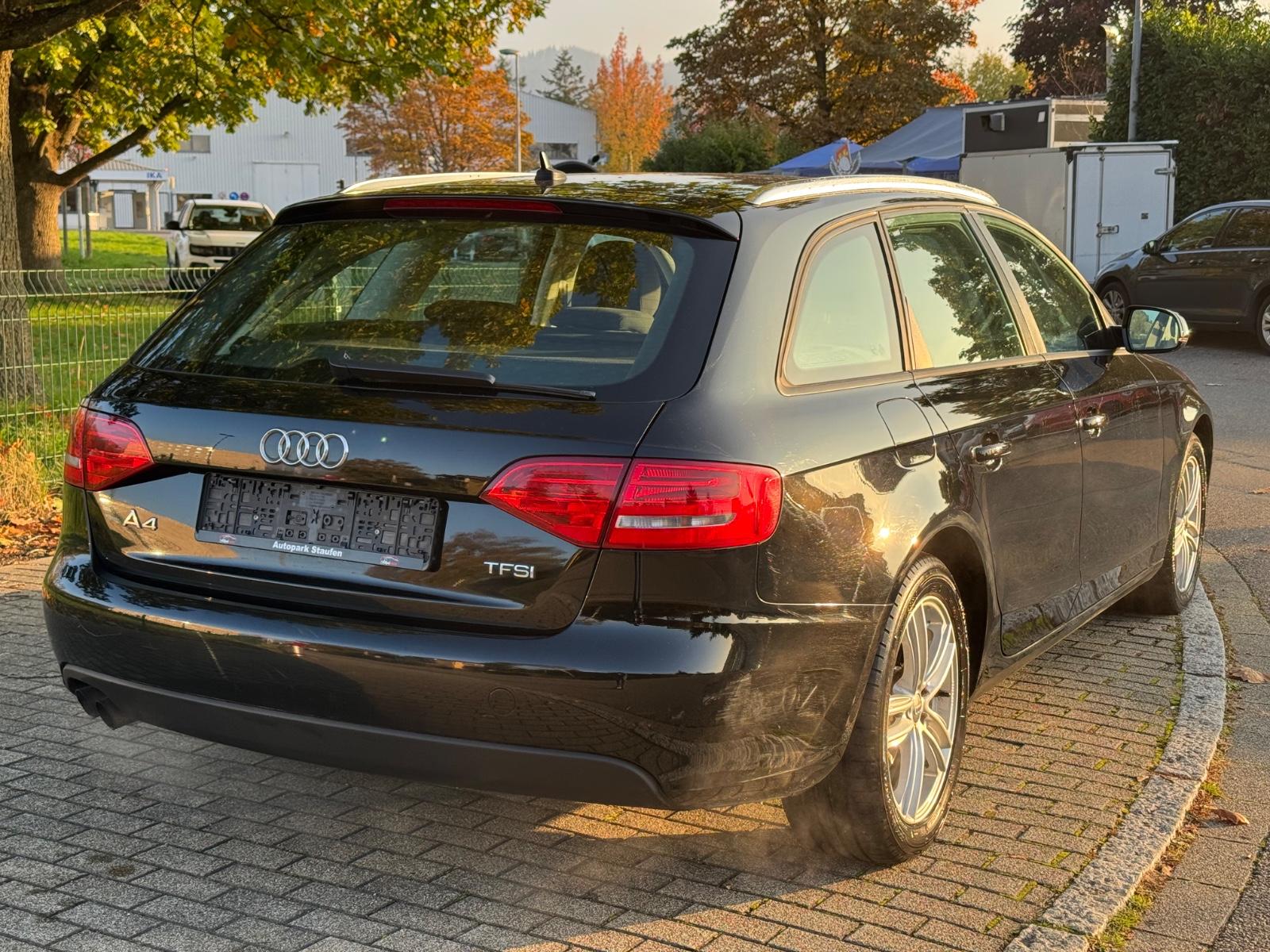 Audi A4 2011 — photo 7