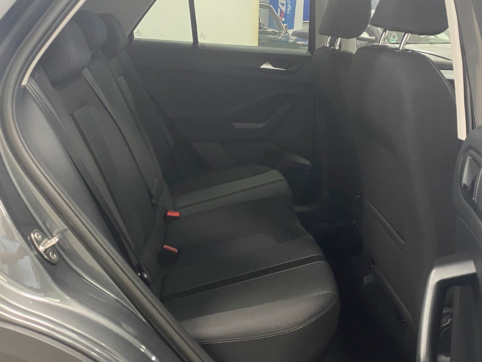 Fahrzeugabbildung Volkswagen T-Roc 1.5 TSI DSG Life+FACELIFT+NAVIGATION+KAMER