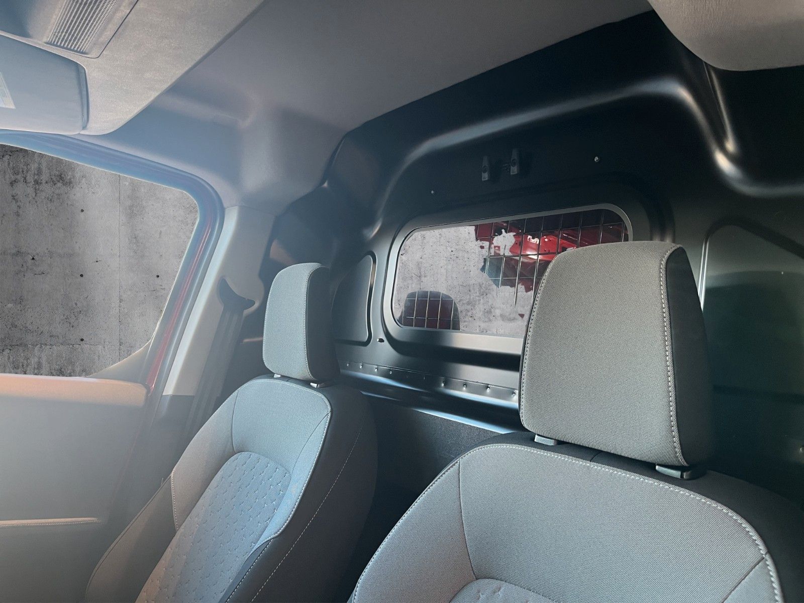 Fahrzeugabbildung Ford Transit Courier Limited