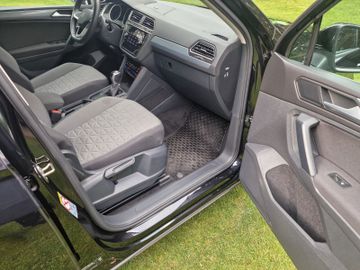 Volkswagen Tiguan - 11