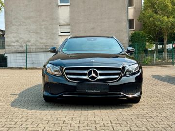 Mercedes E 200 - 2