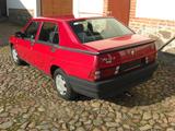 Alfa Romeo 75 - rote Alfa Romeo 75