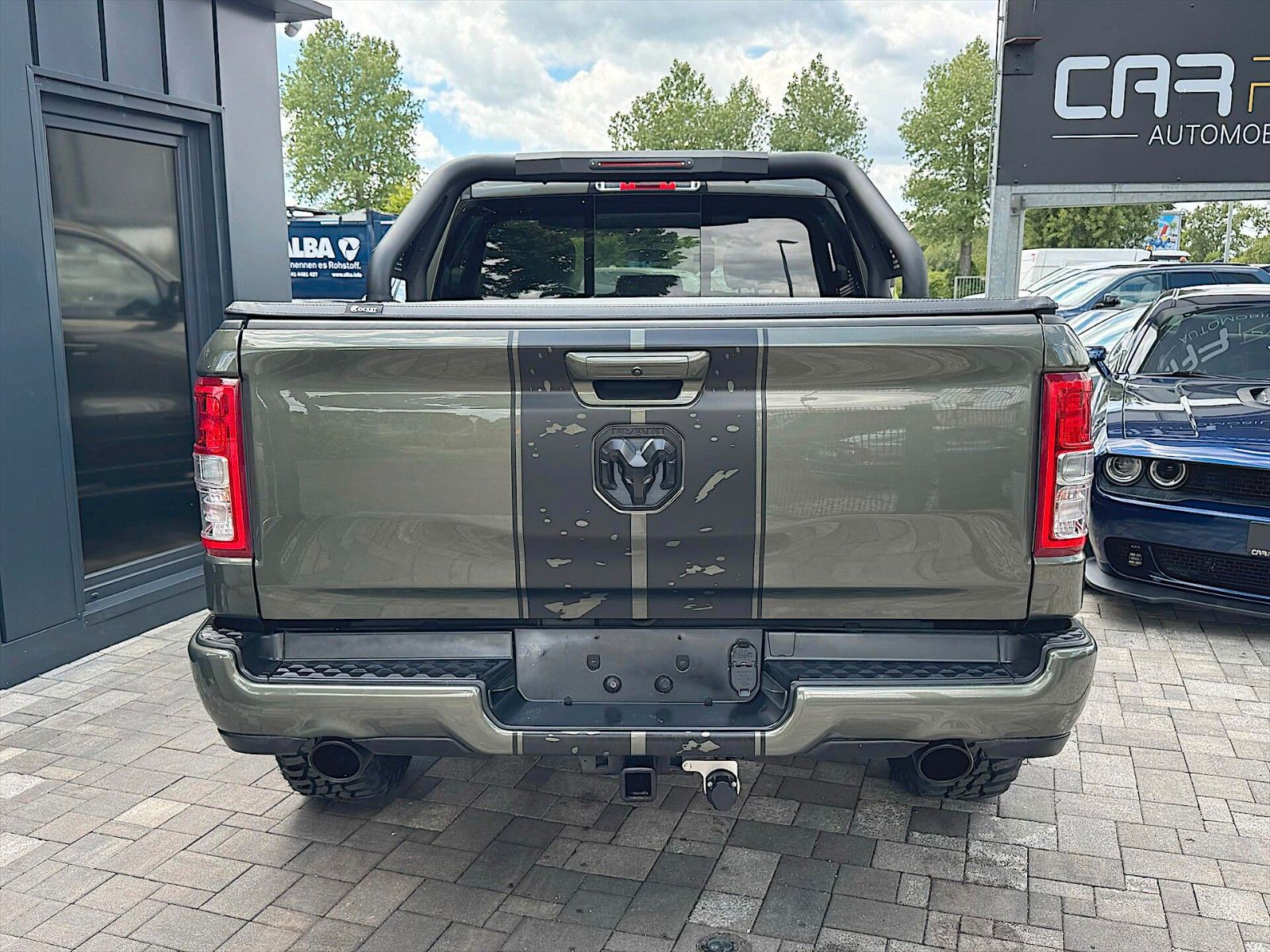 Fahrzeugabbildung Dodge RAM 5.7 V8 HEMI NightEdition Offroad 4x4 eTorque