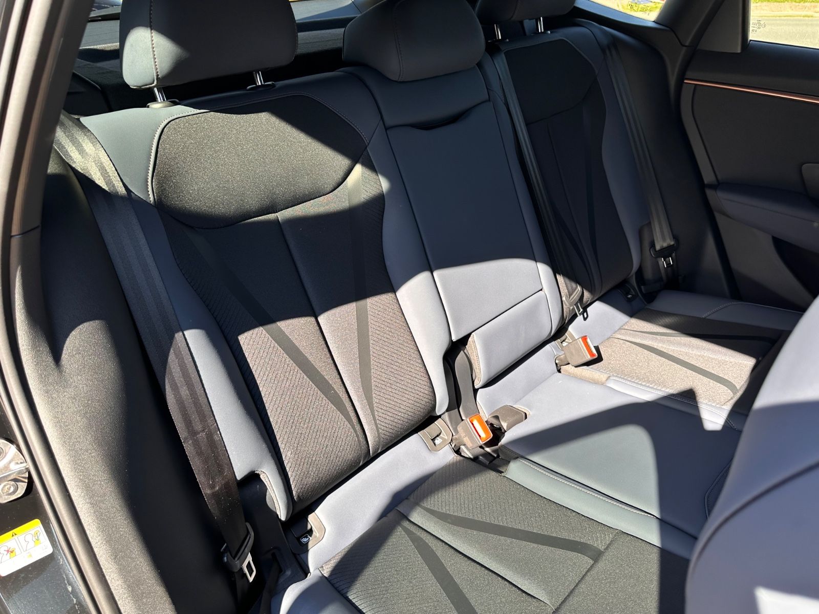 Fahrzeugabbildung CUPRA Terramar 1.5 eTSI DSG Navi/Pano/ACC/LED/AHK/GJR