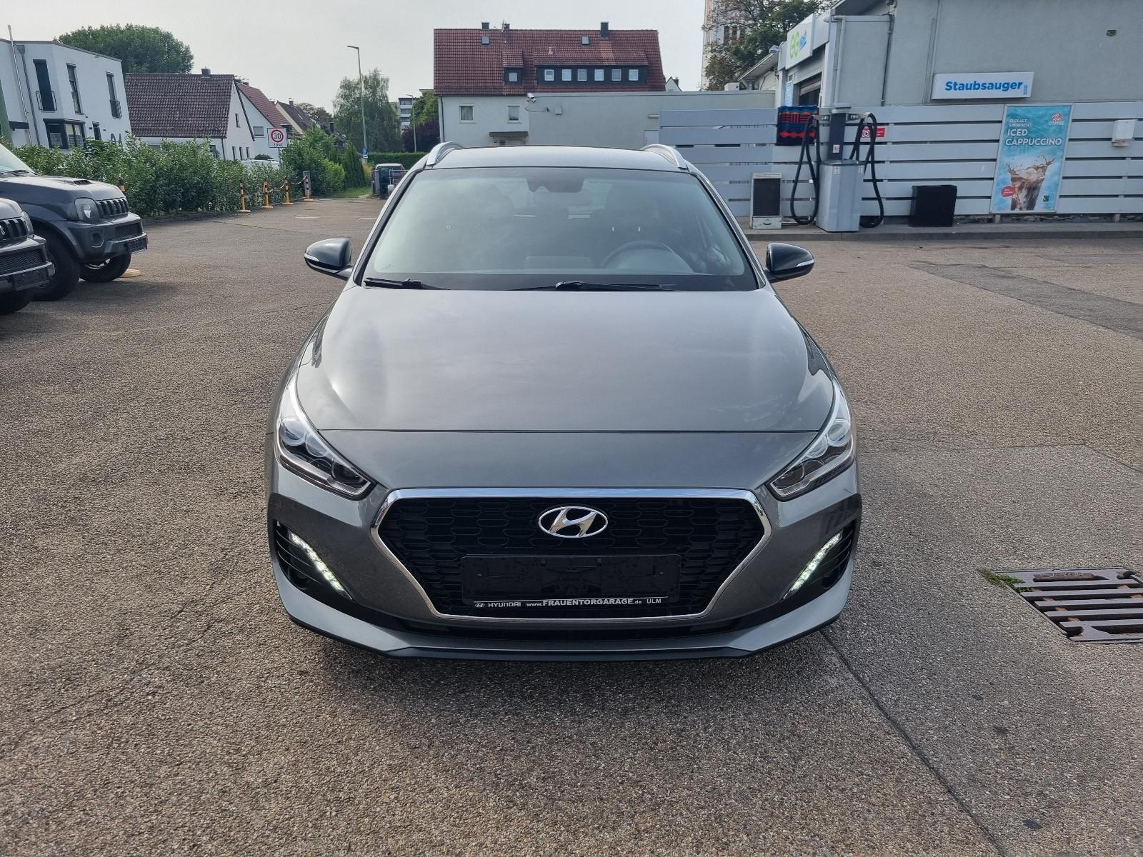 Hyundai i30 1.4 T-GDI Premium DCT