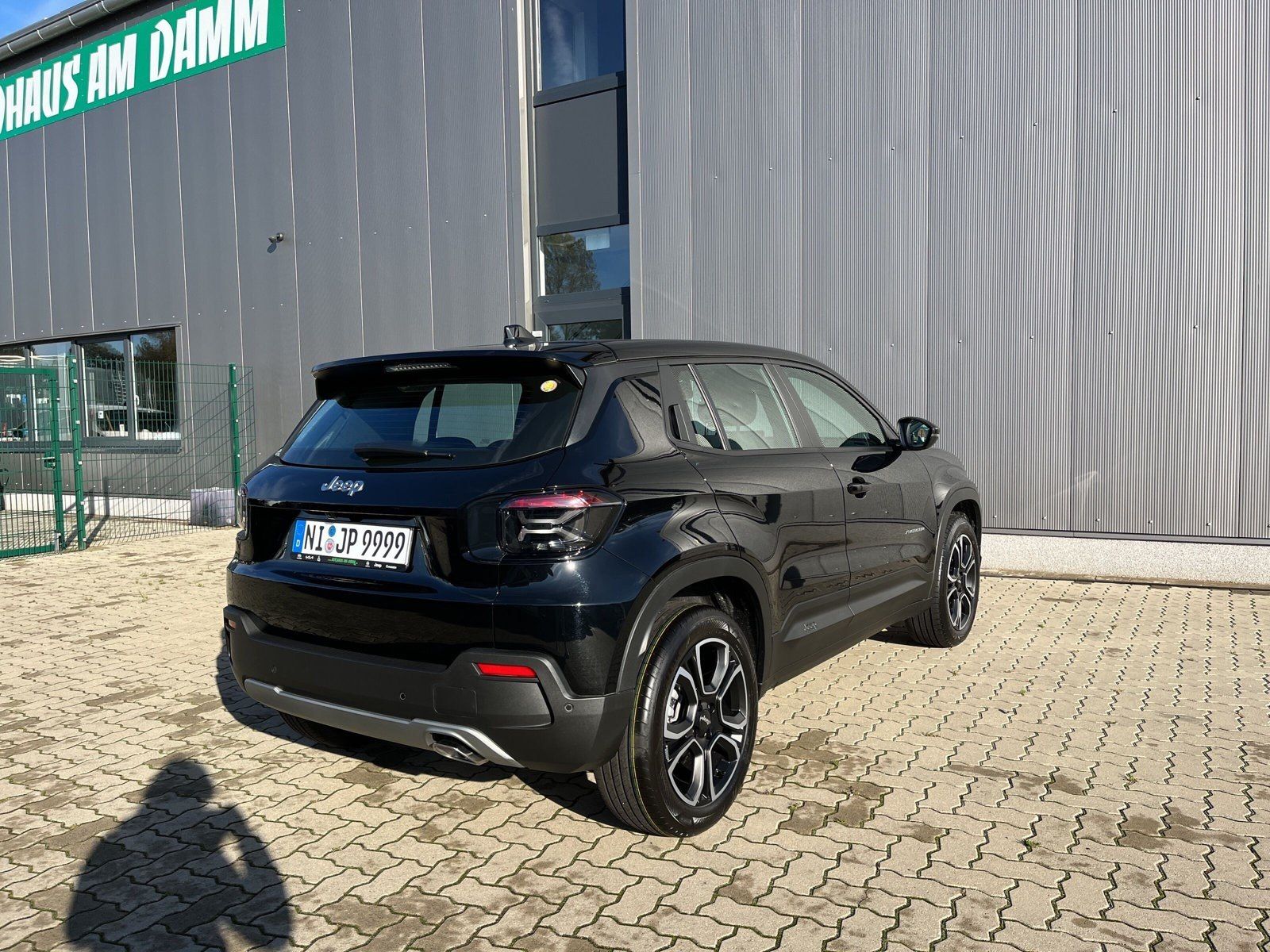 Fahrzeugabbildung Jeep Avenger 1.2 GSE T3 GDI Altitude - ab mtl. 189€