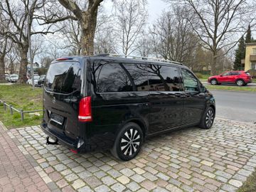 Fahrzeugabbildung Mercedes-Benz V 220d EDITION lang*Panorama*Totwinkel*2500kgAHK