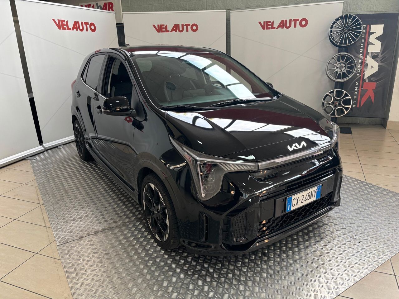 Kia Picanto 1.0 12V 5 porte GT Line imagem 2