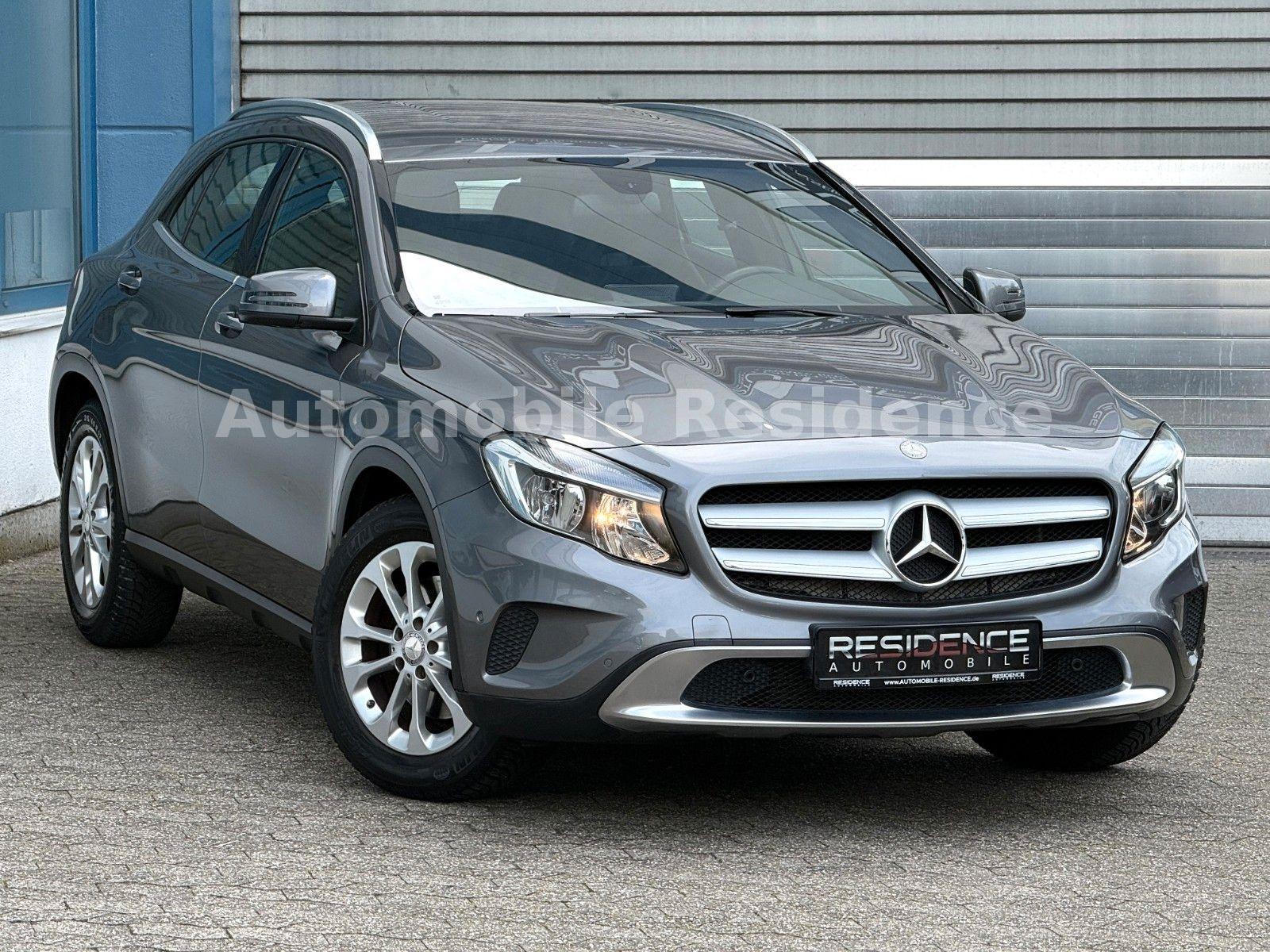 Mercedes-Benz GLA 250 4MATIC DCT*LEDER*NAVI*SHZ*MFL*TEMP*TOP*