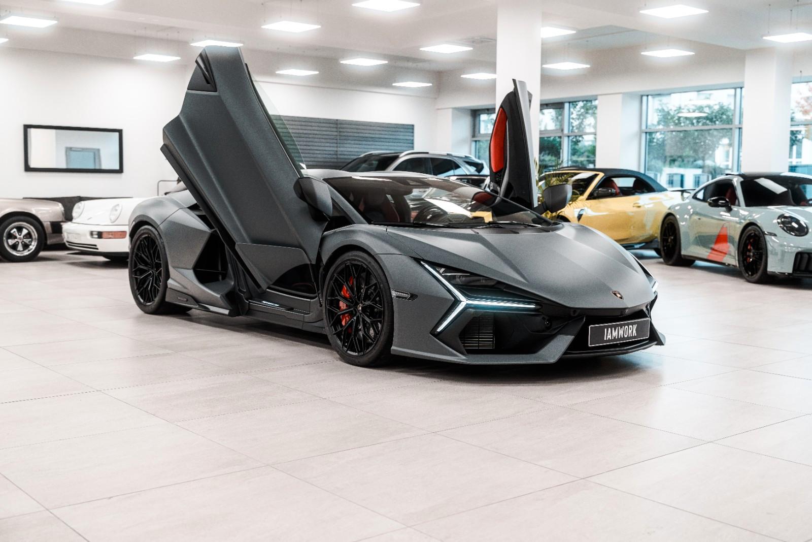 Lamborghini Revuelto - MY26, NEW, VAT, GRIGIO VULCANO